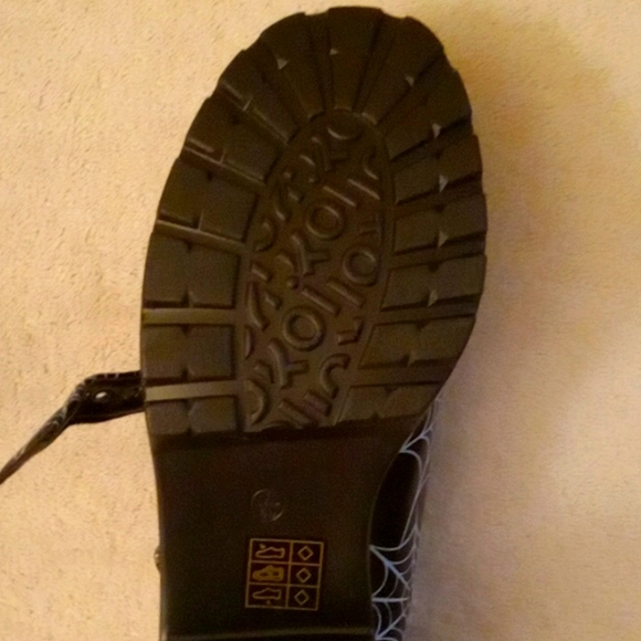 Grave Nexus SAI Mary Jane Spiderweb women's  heels. Brand: Kol Footwear - Picture 2 of 9